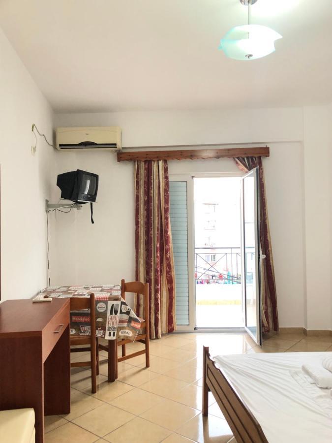 Center Hotel Pirro Himarë Exterior foto