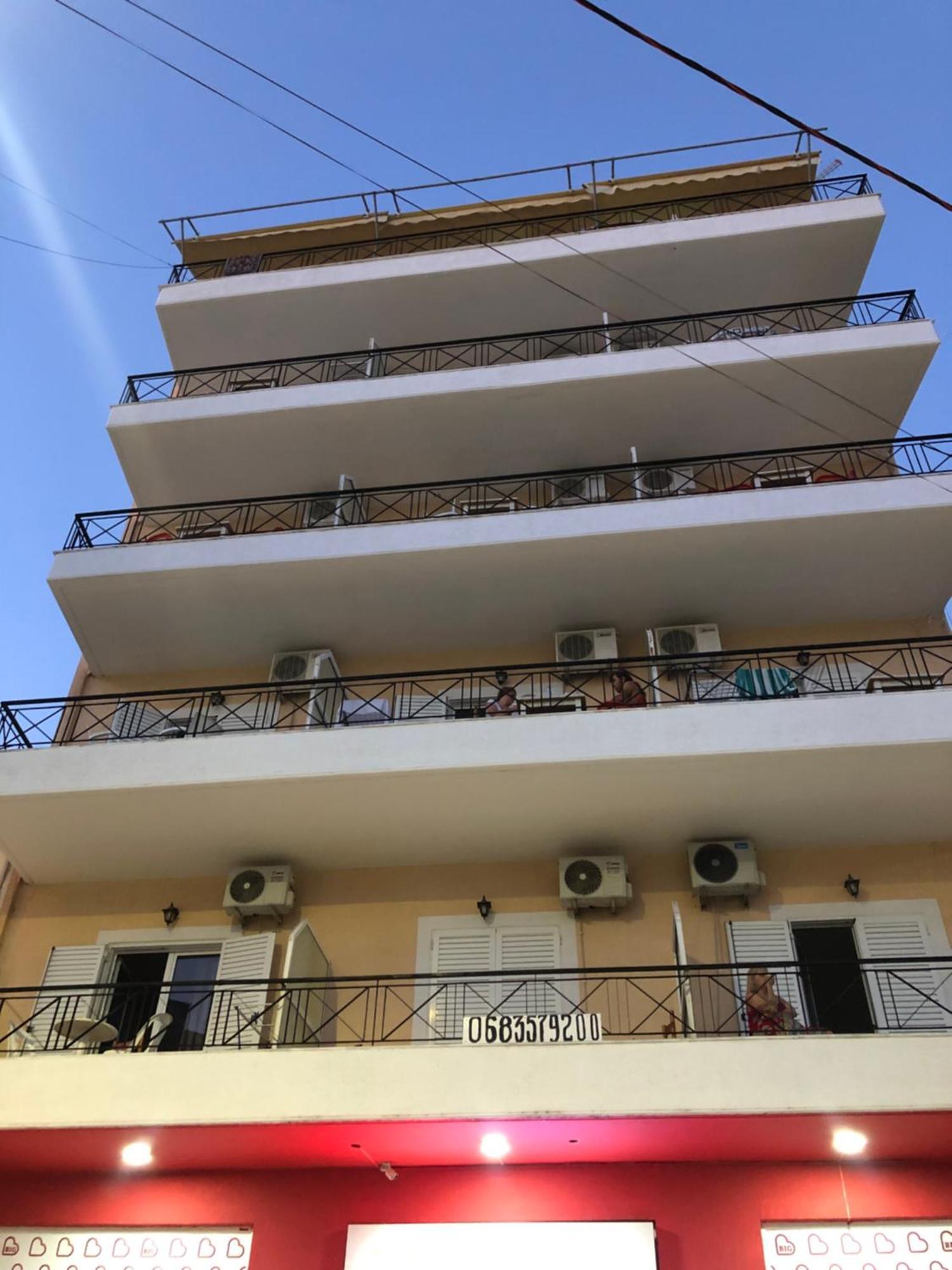 Center Hotel Pirro Himarë Exterior foto